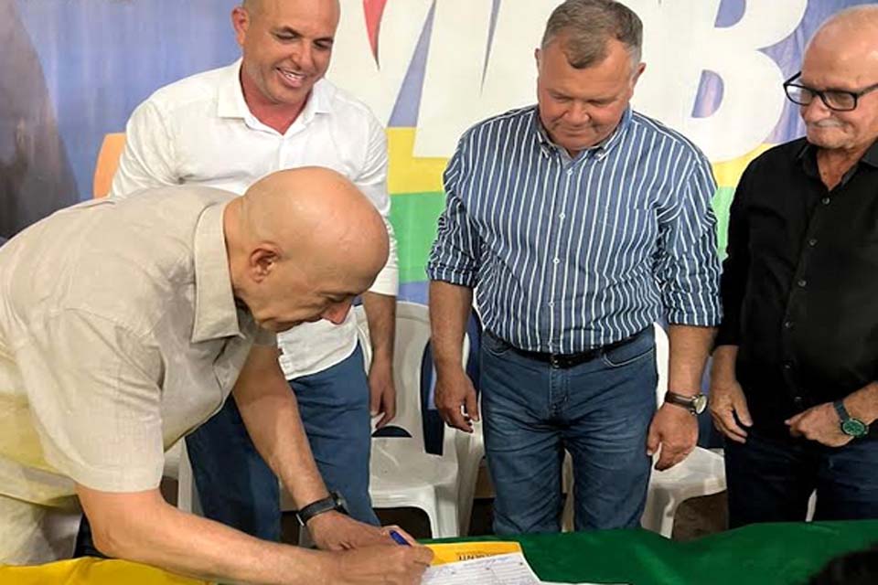 Em evento concorrido, Confúcio Moura e o MDB recebe filiação do deputado estadual Ismael Crispin