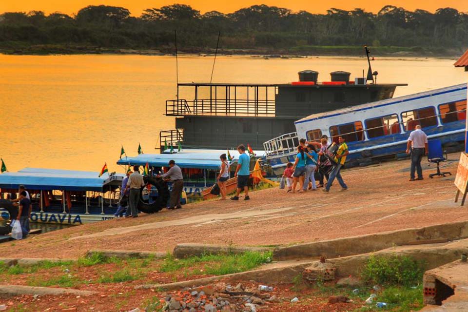 Em homenagem à cidade-gêmea, Guajará-Mirim celebra feriado de 196 anos de independência boliviana