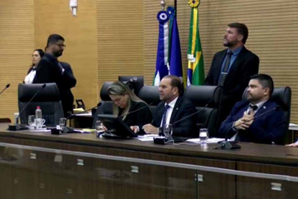 Deputados autorizam Governo a instituir software oficial para gestão do transporte escolar