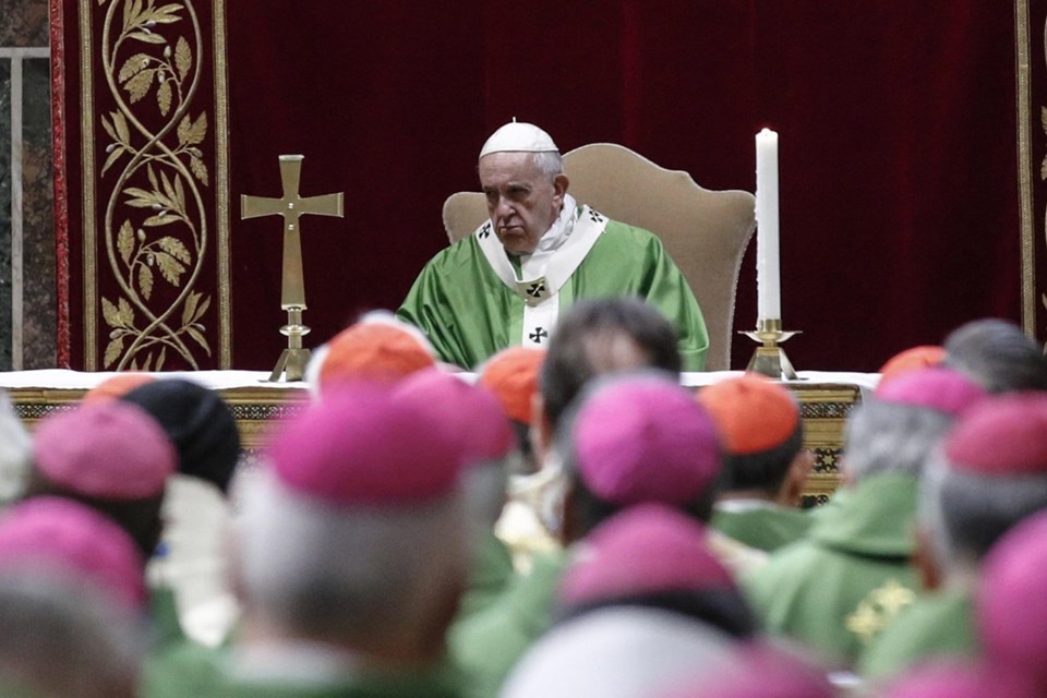 Manual do Vaticano sobre abuso sexual aconselha denúncia às autoridades civis