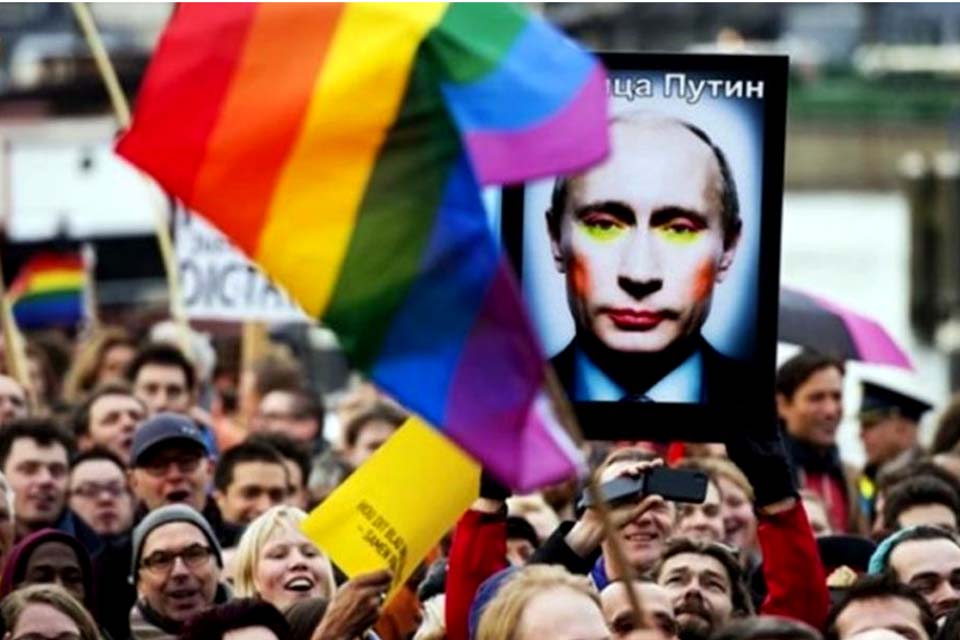 Parlamento da Rússia aprova versão mais rigorosa de lei sobre 'propaganda LGBTQIA+'