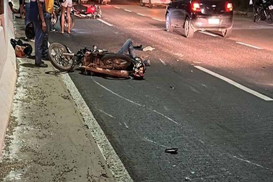 Colisão entre motos deixa dois motociclistas feridos na BR-364