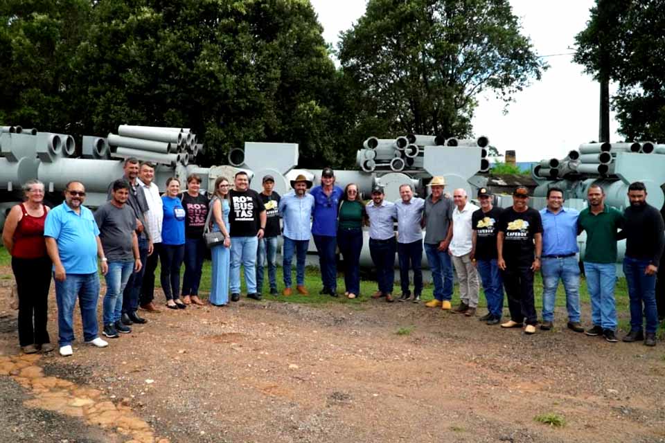 Deputado estadual Cirone Deiró participa de entrega de secadores de café em Ji-Paraná