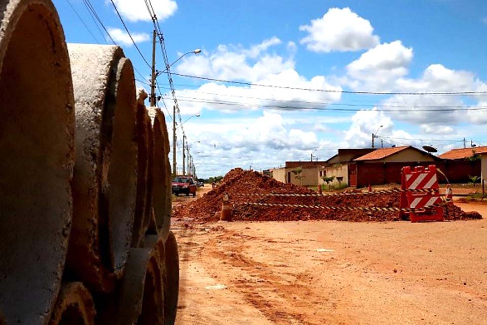 Equipes de obras atuam em 13 bairros de Porto Velho