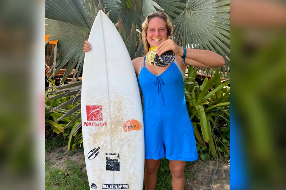 Bela Nalu, surfista de 14 anos, faz história e chega a quatro finais de campeonato brasileiro