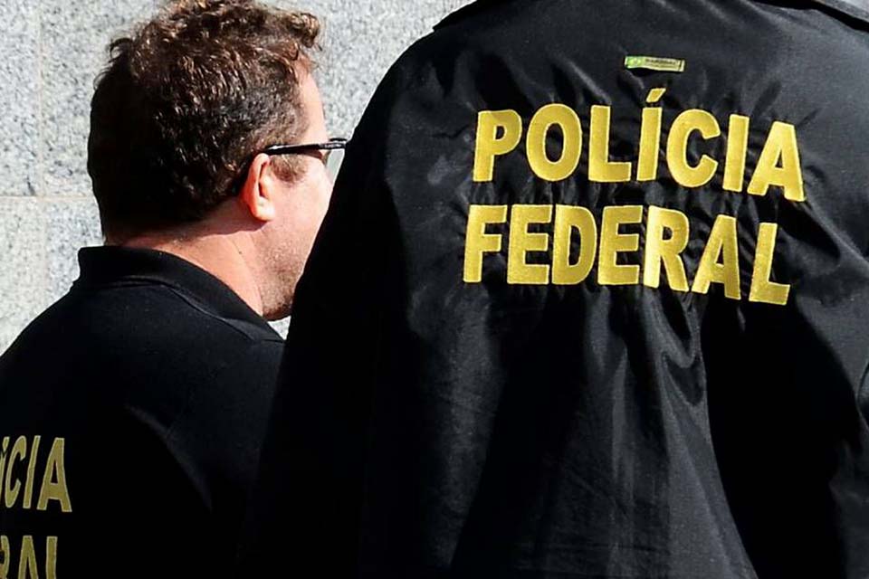 PF cumpre 27 mandados de prisão contra acusados de integrar facção