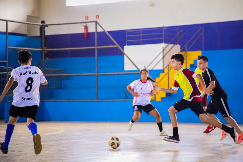 Prefeitura de Jaru abre inscrição para escolinha de futsal; projeto irá atender crianças e adolescentes de 7 a 17 anos