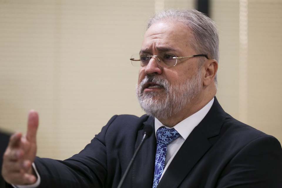 PGR defende sistema eleitoral brasileiro e harmonia entre Poderes