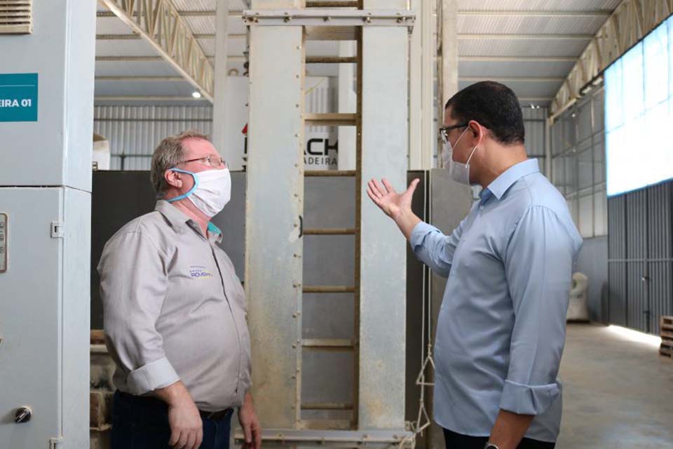 Distrito Industrial: Governador de Rondônia coronel Marcos Rocha visita planta industrial de produção de ração animal