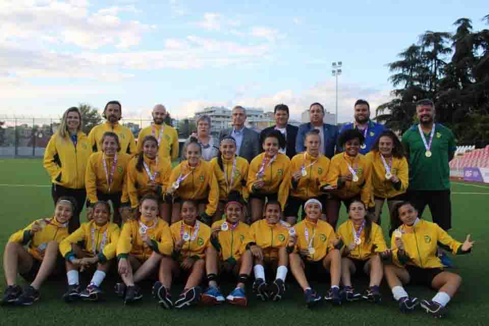 Professora do IFRO Campus Cacoal participa dos Jogos Mundiais Escolares na Sérvia