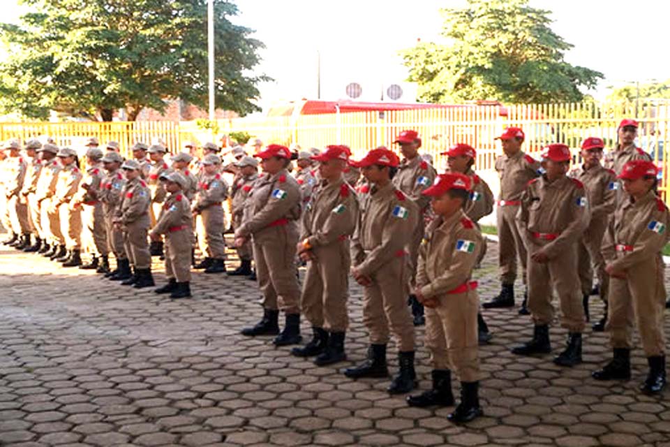 Chamada para matrícula do Curso de Formação Bombeiro Militar Mirim