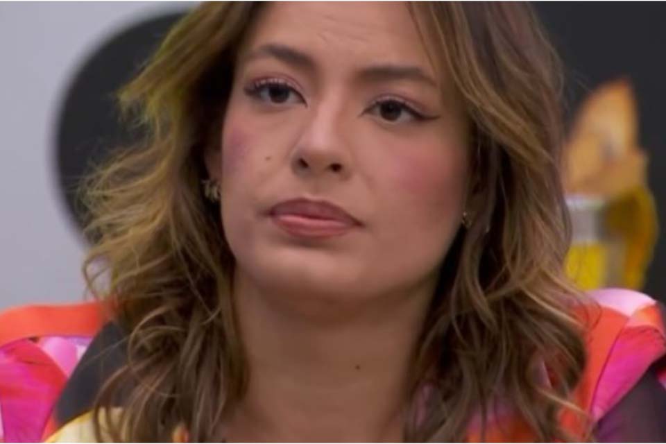 BBB24: Beatriz perde seguidores após reagir a possível affair entre Matteus e Isabelle