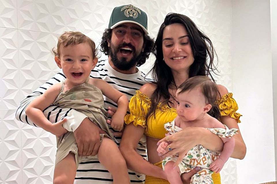 Thaila Ayala e Renato Góes comemoram mesversário de filha caçula: 'Milagrinho'