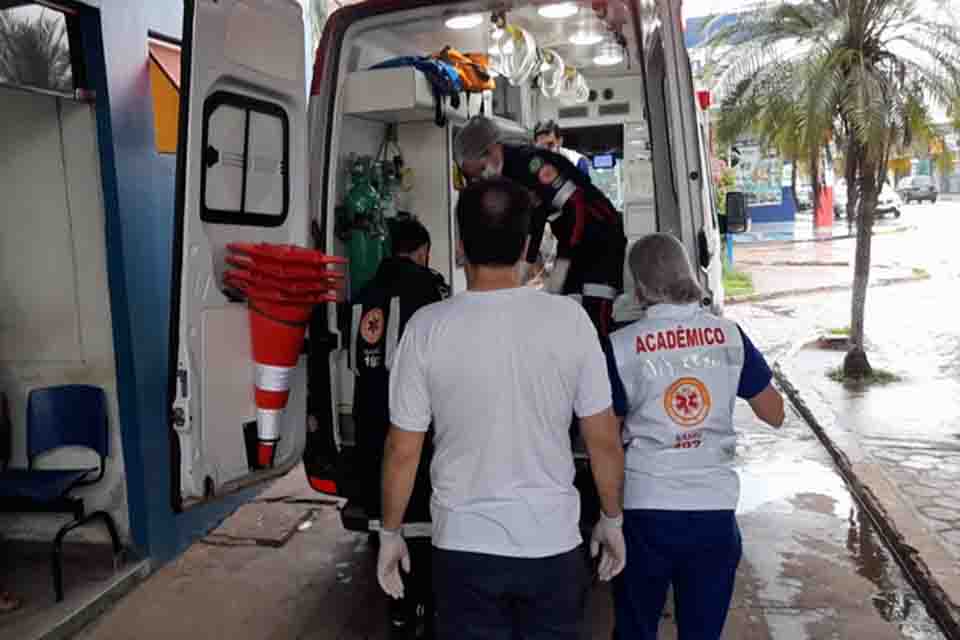 Homem é alvejado com tiro na testa e outro no braço em tiroteio 