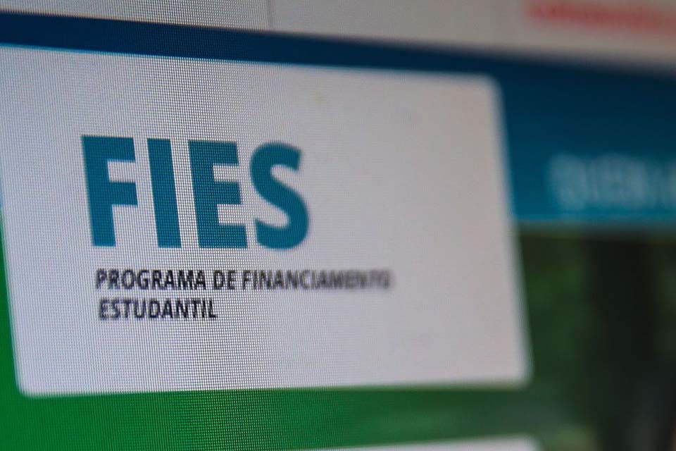 Câmara aprova medida que prevê perdão de até 99% de dívidas do Fies