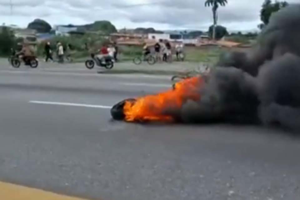 Pelo menos 749 pessoas foram detidas em protestos contra Maduro, na Venezuela, diz procurador-geral