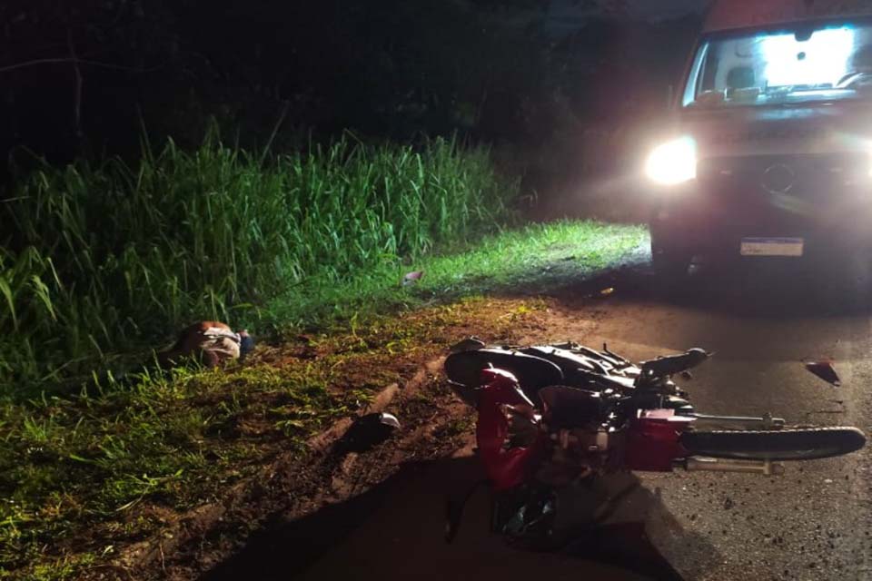 Motociclista morre em colisão com caminhão na BR-364