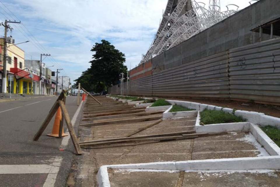 Prefeitura inicia revitalização de estacionamentos da Marechal Rondon