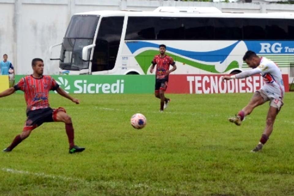 Ariel marca quatro gols e assume a ponta da artilharia do Rondoniense-2022