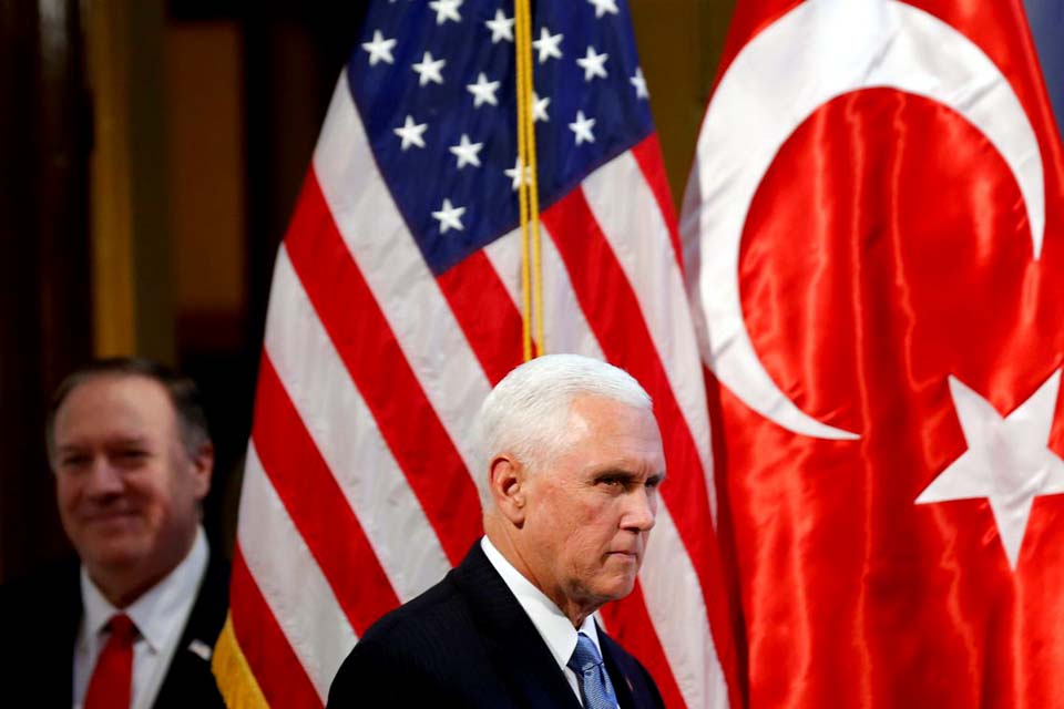 Turquia concorda em suspender ação militar na Síria