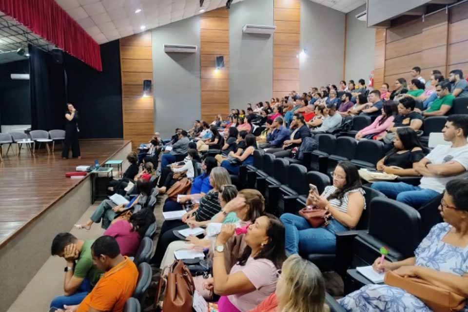 Profissionais da educação participam do 1º Encontro de Escrituração Escolar