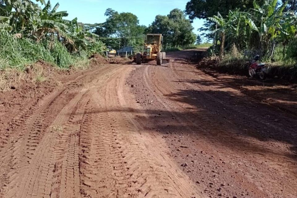 Pontos críticos da Rondovia 484 são recuperados para garantir trafegabilidade durante o inverno