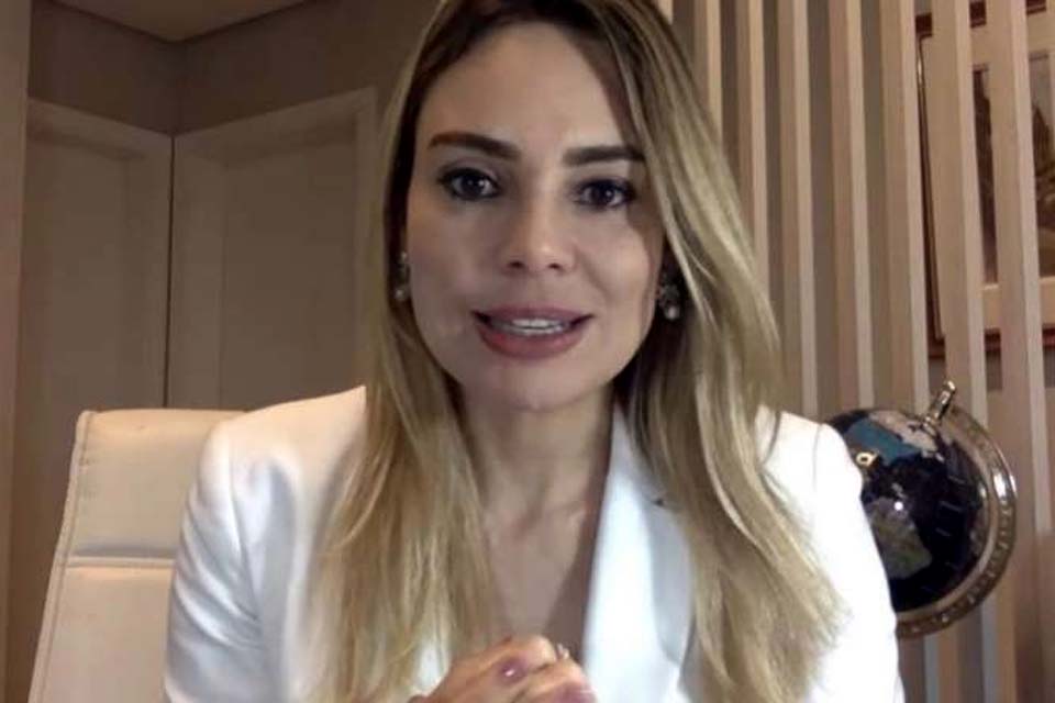 Rachel Sheherazade diz que foi dispensada do SBT por e-mail