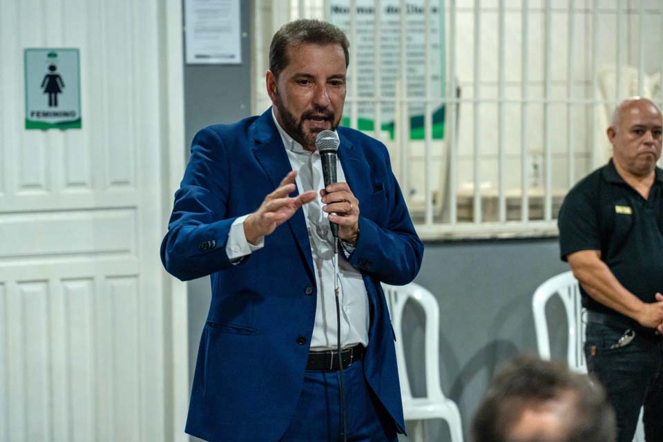 Prefeito Hildon Chaves anuncia pavimentação de 56 ruas no bairro Nova Esperança