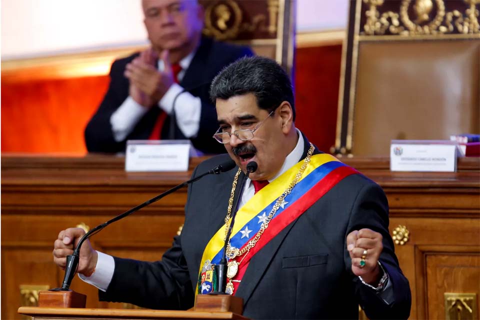 Maduro diz estar aberto a negociar com Estados Unidos