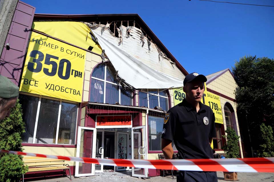 Incêndio deixa mortos em hotel na Ucrânia