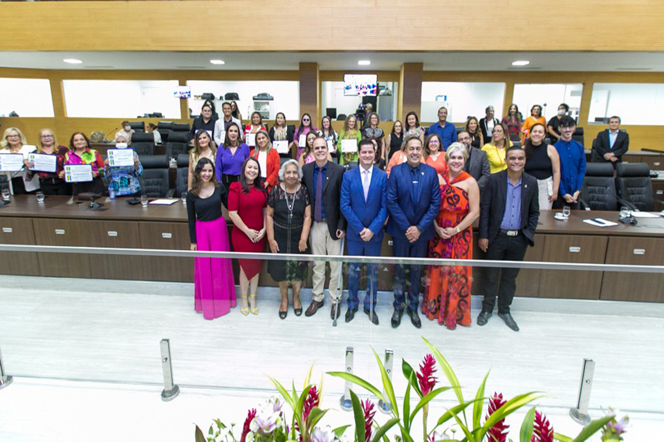 Assembleia Legislativa realiza sessão solene em homenagem aos 60 anos da Psicologia no Brasil