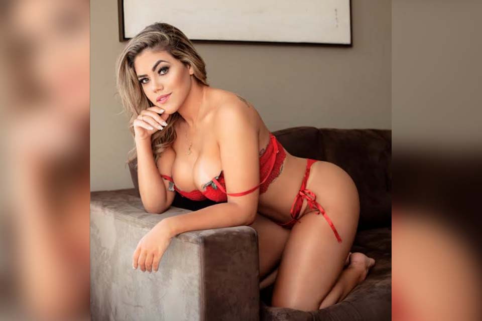 Miss Bumbum defende Caio Castro: 