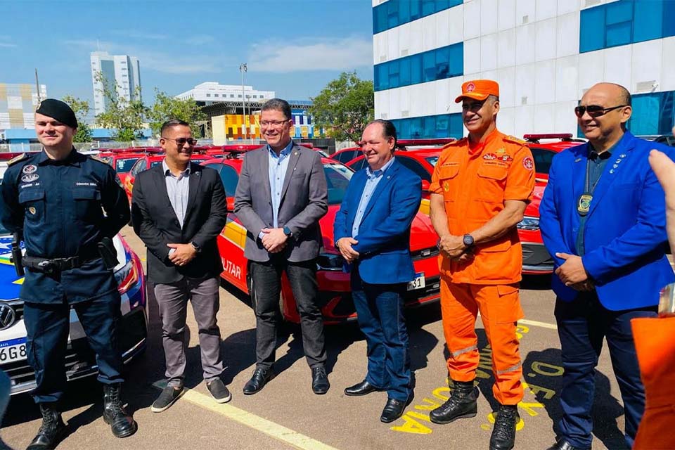 Deputado Pedro Fernandes participa de solenidade de entrega de viaturas para segurança pública em Rondônia