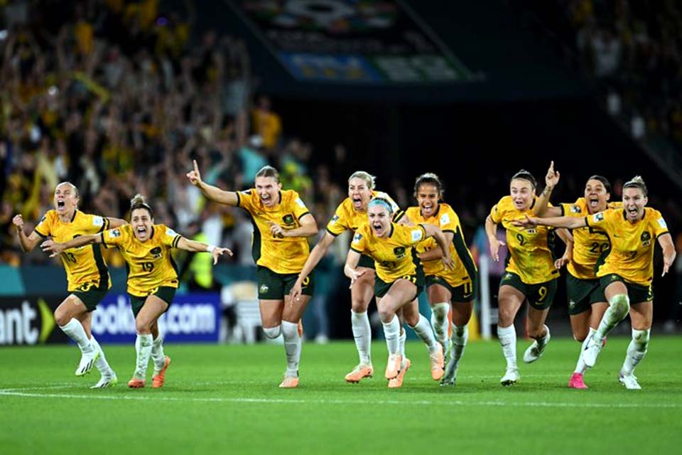 Inglaterra elimina Colômbia e pega anfitriã Austrália na semi da Copa