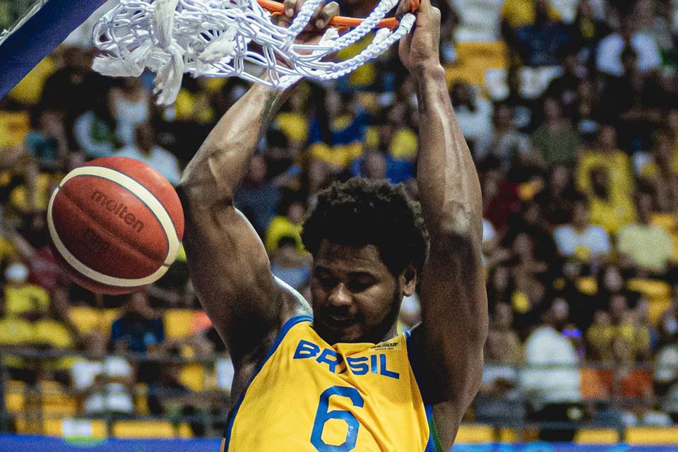 Câmara homenageia 100 anos do basquete brasileiro