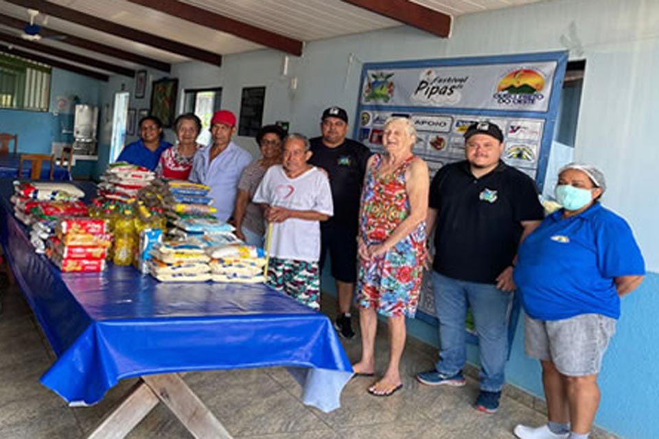 Alimentos doados durante o 5° Festival de Pipas são entregues ao Lar do Idoso de Ouro Preto do Oeste