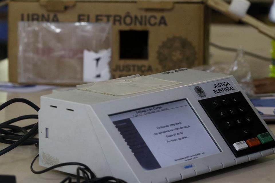 TSE anuncia medidas para fortalecer sistema eletrônico de votação