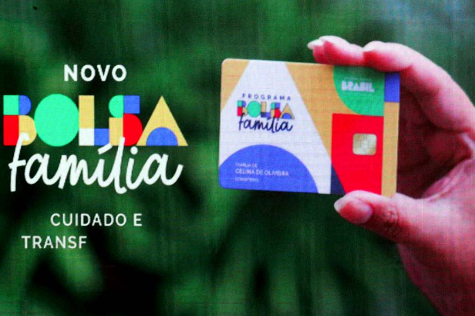 Caixa começa a pagar Bolsa Família com adicional de R$ 150