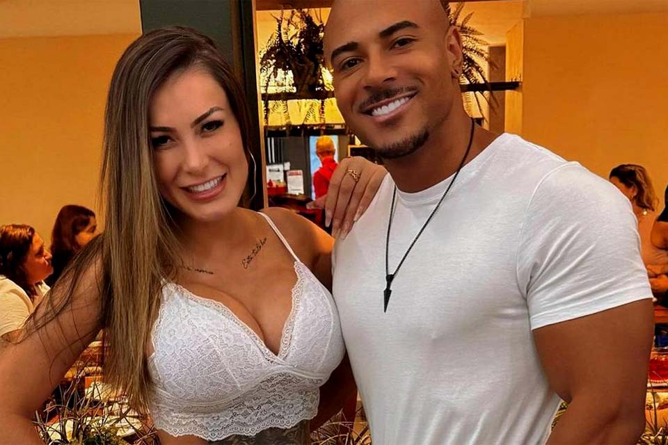 Andressa Urach revela detalhes inéditos de turnê íntima com o namorado