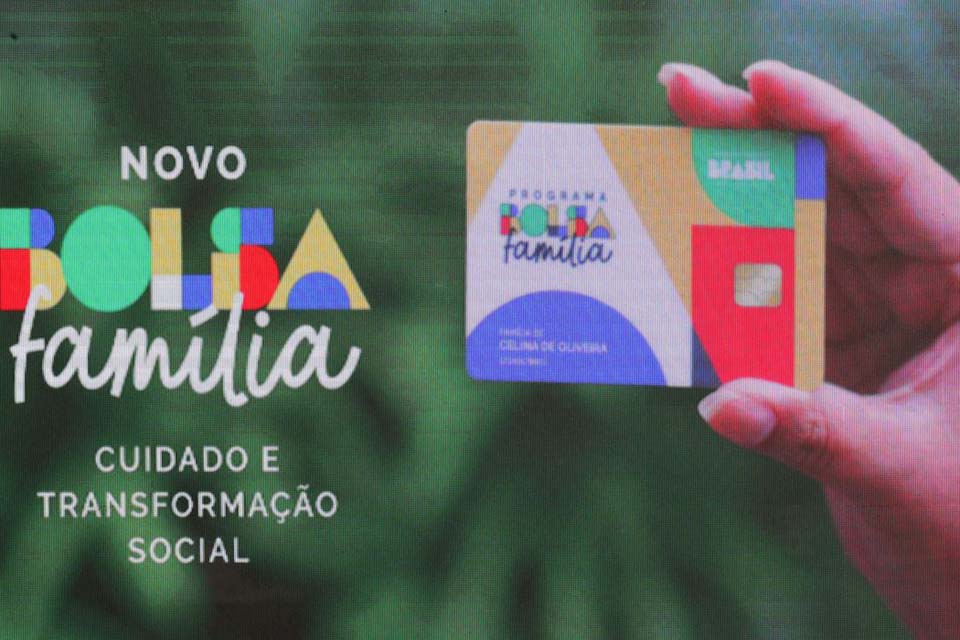 Caixa paga novo Bolsa Família a beneficiários com Número Social de final 3