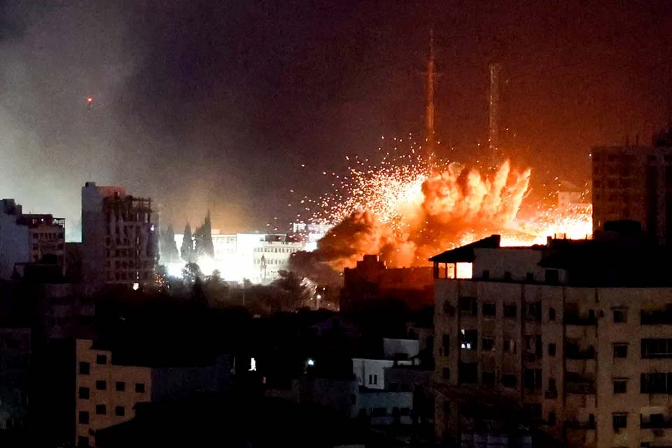 Israel diz ter atacado 200 alvos do Hamas  dentro da Faixa de Gaza