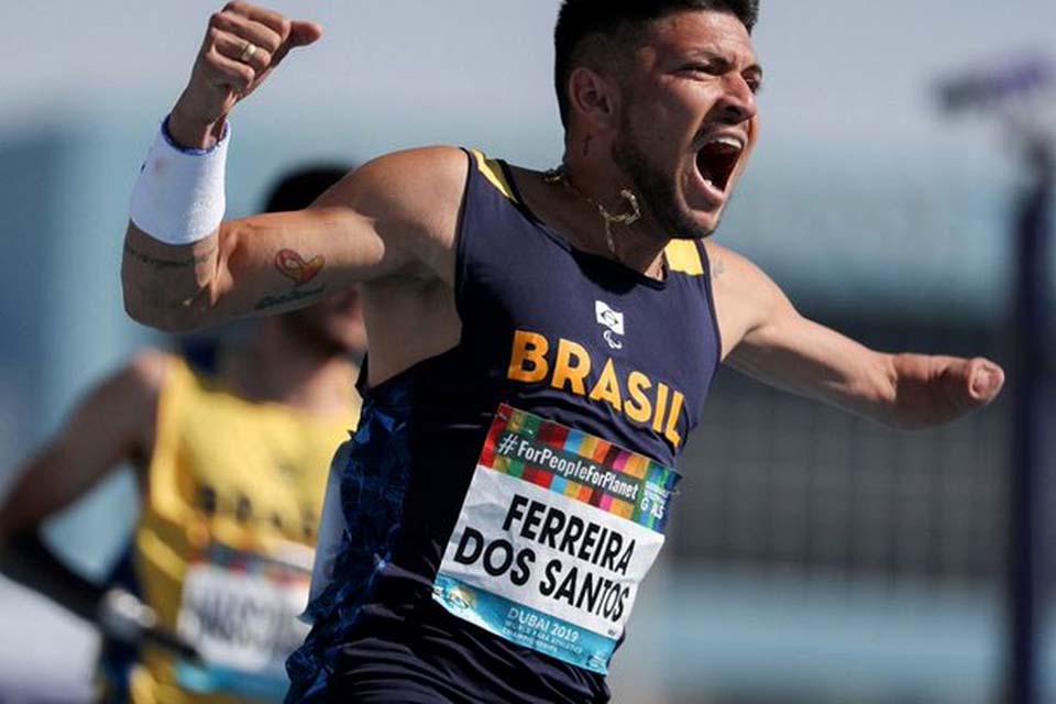 Petrúcio Ferreira quebra próprio recorde mundial paralímpico dos 100m