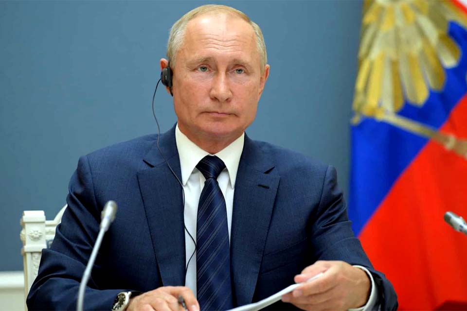 Putin nega interferência nos EUA e admite aliança militar com China