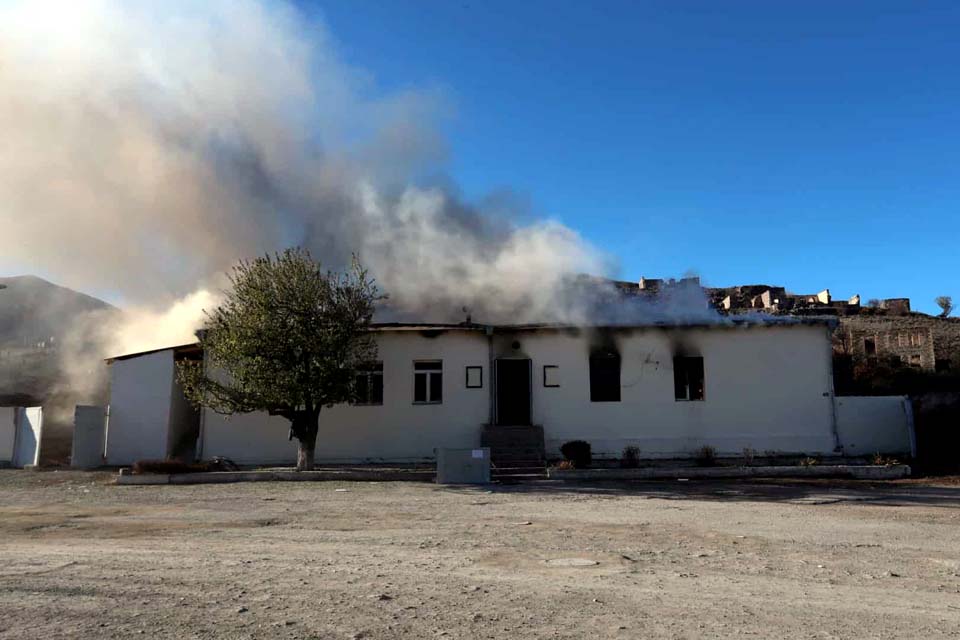 Rússia e Turquia começam a vigiar o cessar-fogo em Nagorno-Karabakh