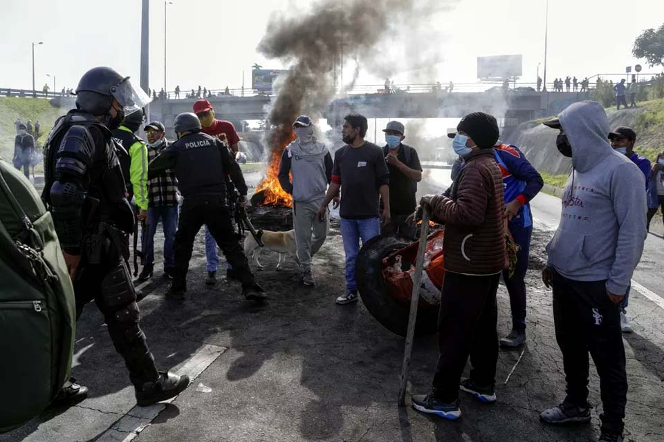 Ataque a militares deixa morto no Equador, que vive onda de protestos