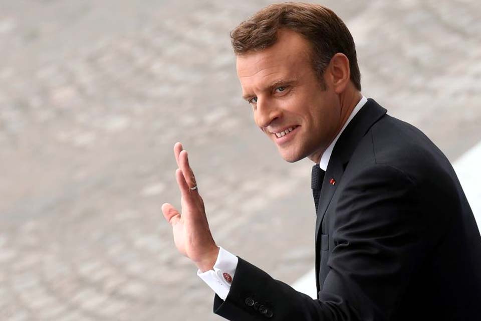 Presidente francês apoia encontrar solução para o Brexit em um mês
