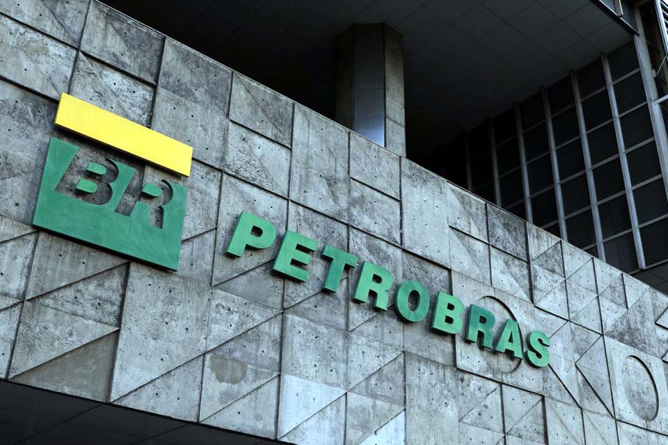 Petrobras vai revisar processos de desinvestimentos