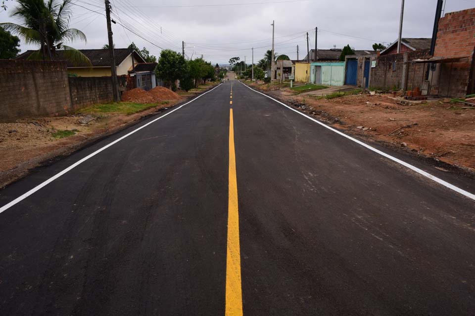 Pavimentação asfáltica avança em ruas do 1º distrito