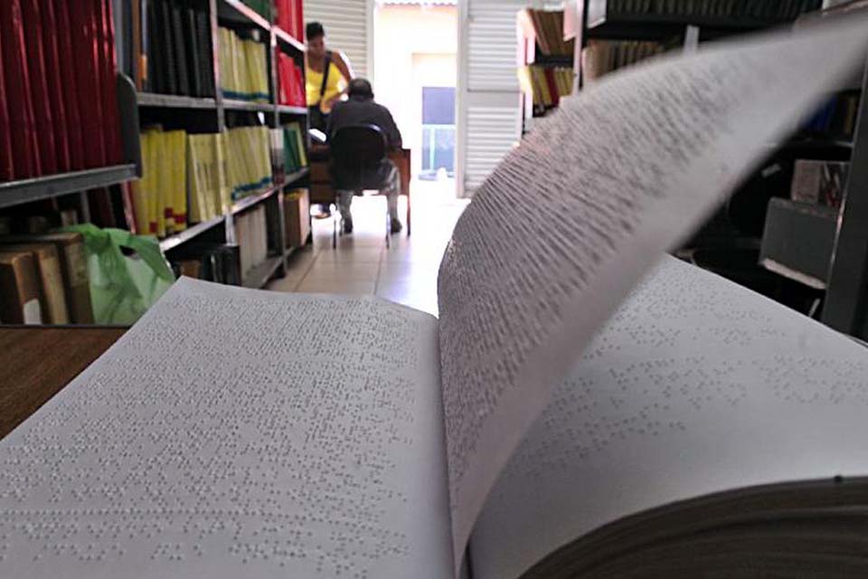 Braille: acessibilidade melhora no Brasil, mas ainda precisa avançar