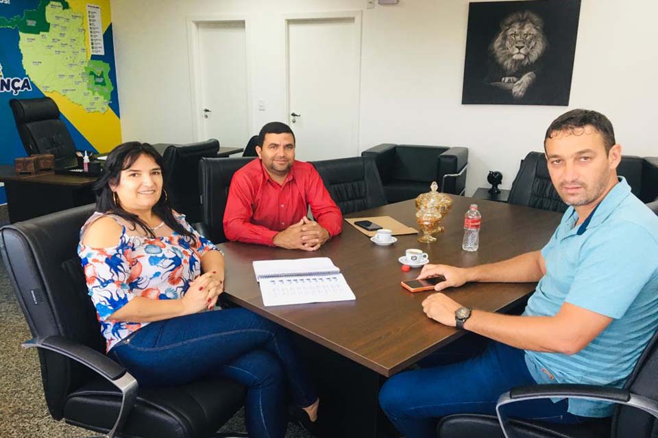 Vereadores de Parecis visitam o gabinete do Deputado Jean Mendonça em Porto Velho